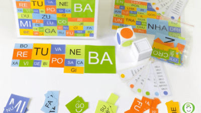 Quebra-cabeça procure cor, forma e leia